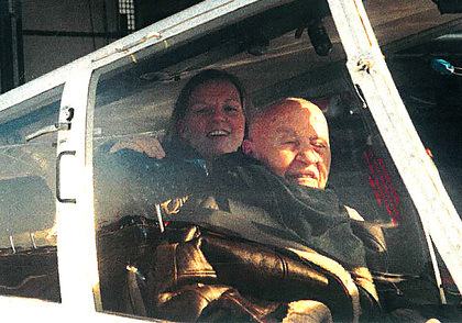 Pan plukovník Bohumír Krézek, letec RAF, se znovu vydal do oblak