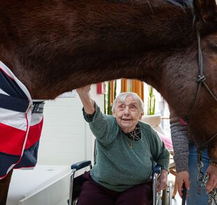 Asistenční_jednorožec_Sagi_leden_2022_Sue_Ryder_Radka_Kulhankova (30)