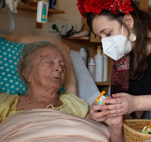 Paliativní péči Sue Ryder dělá, ale také učí