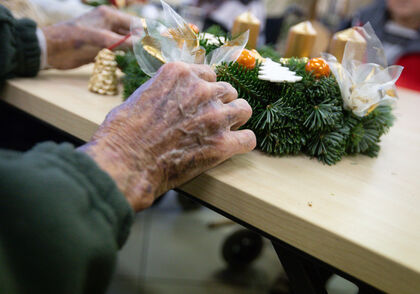 Když má člověk oporu, zvládne i velké adventní věncování