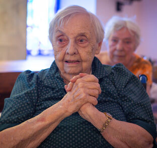 Yelow_Duo_pro_Sue_Ryder_Radka_Kulhankova (26)