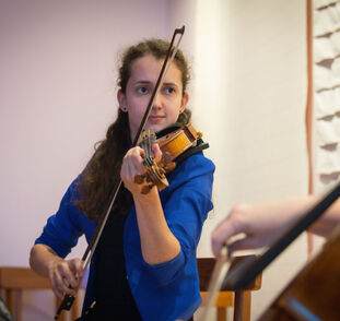 Yelow_Duo_pro_Sue_Ryder_Radka_Kulhankova (5)