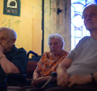 Yelow_Duo_pro_Sue_Ryder_Radka_Kulhankova (15)