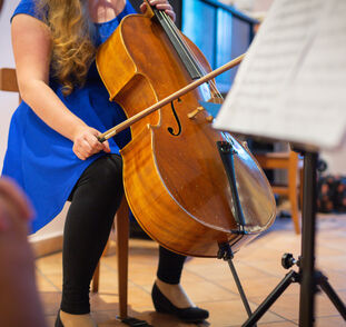 Yelow_Duo_pro_Sue_Ryder_Radka_Kulhankova (20)