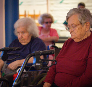 Yelow_Duo_pro_Sue_Ryder_Radka_Kulhankova (23)