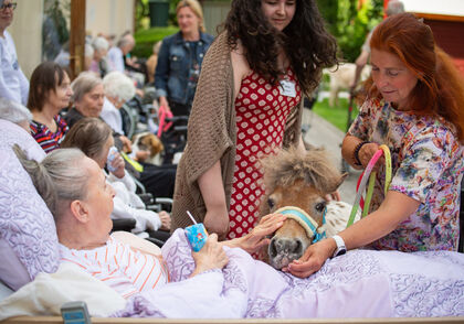 Animals from Boušice came to visit the clients of Sue Ryder