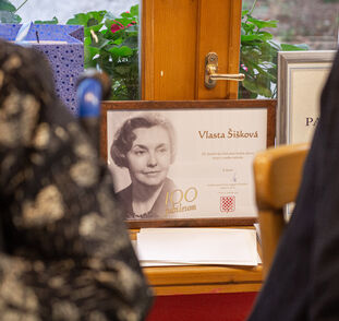 100 let paní Vlasta Šišková Radka Kulhánková (61)
