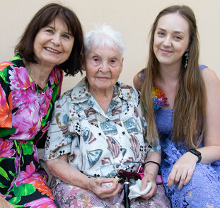 poradenství a vzdělávání pro ty, kteří pečují doma o své blízké