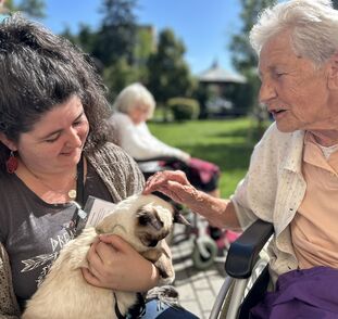 Felinoterapie Sue Ryder Dobby 09 2025 (2)